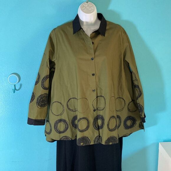 Simply Vanite Couture Womens OS A-Line Oversized Button Up Shirt Olive Black